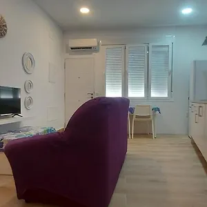 https://la-casita-de-margo-1.1costadelsol.com
